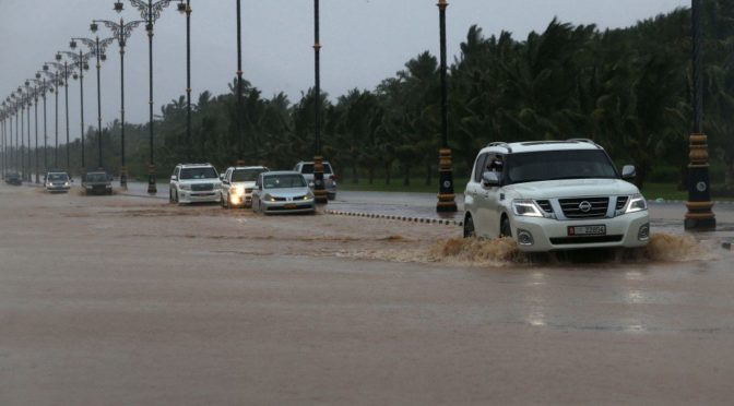 Разрушения, произведённоые ураганом «Мекуну» в г.Салала (Оман)
