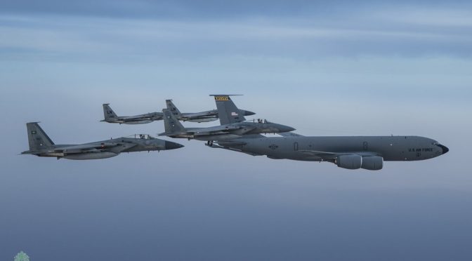 Самолёты Королевских ВВС Саудии и ВВС США осуществляют совместный полёт над регионом Залива