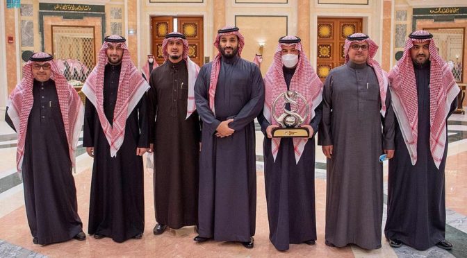 Его Высочество наследный принц принял министра спорта, президента Федерации футбола КСА, председателя и членов совета директоров клуба “аль-Хиляль” и футболистов команды
